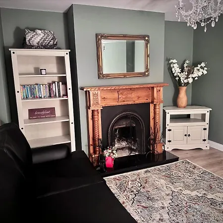 Clones Town House Σπίτι διακοπών